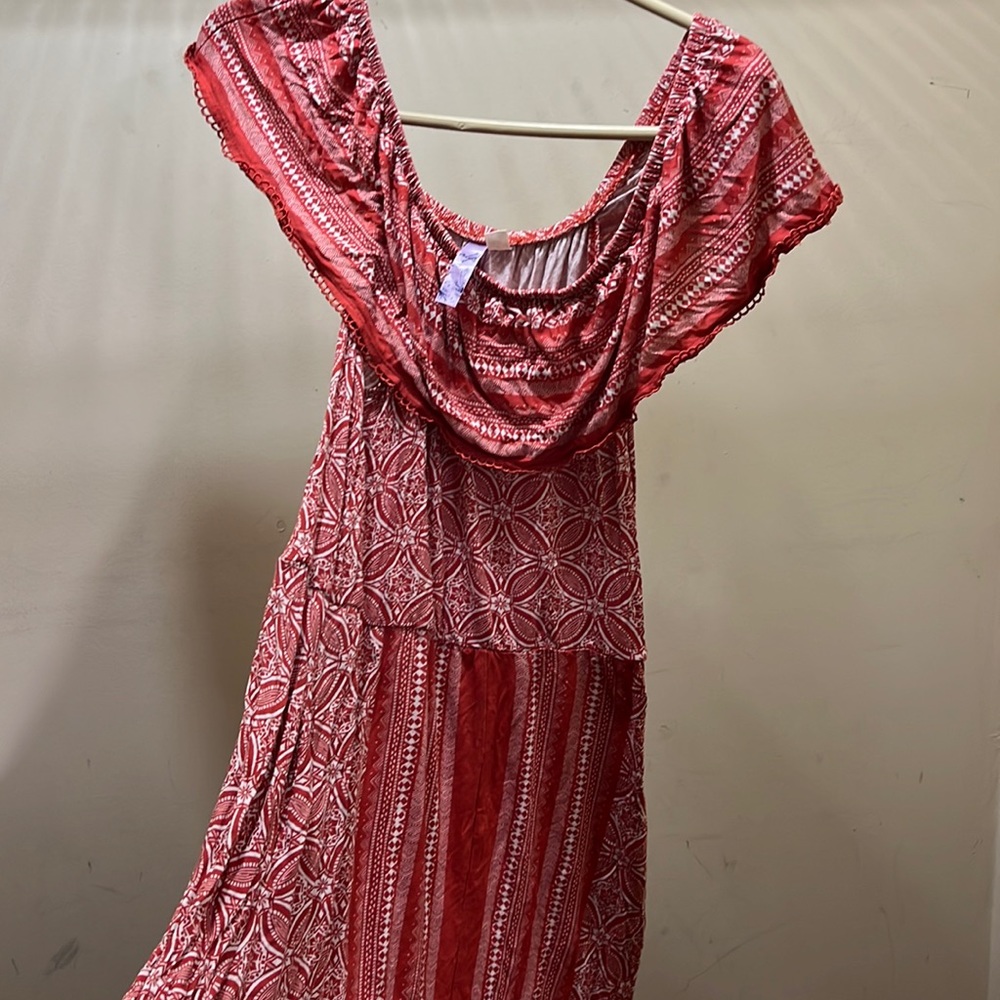 Pretty beach dress!